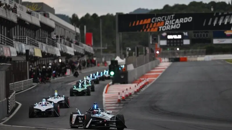 Formula E. Ecco cosa abbiamo capito dai Test di Valencia: una stagione focosa ci attende