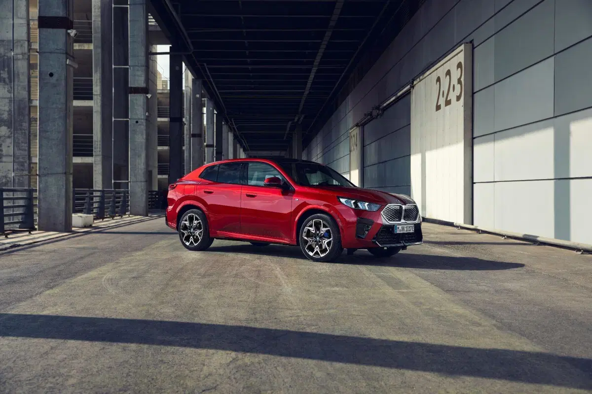 Nuova BMW X2: motorizzazioni, allestimenti, optional e prezzi. Guida all’acquisto (25)