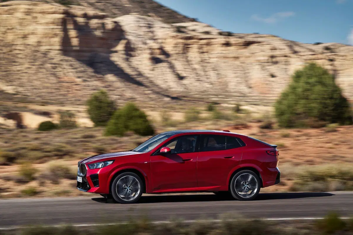 Nuova BMW X2: motorizzazioni, allestimenti, optional e prezzi. Guida all’acquisto (38)