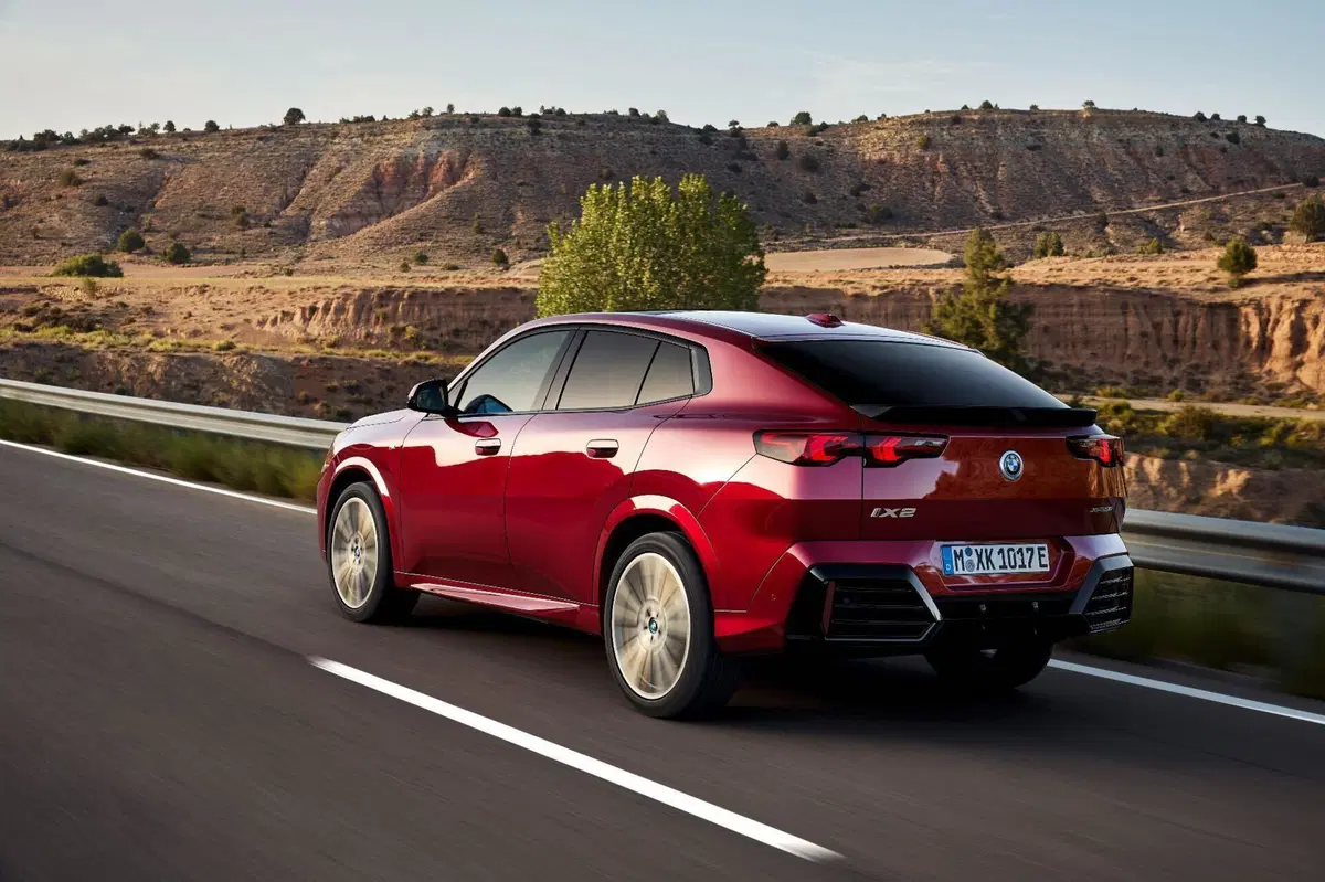 Nuova BMW X2: motorizzazioni, allestimenti, optional e prezzi. Guida all’acquisto (39)