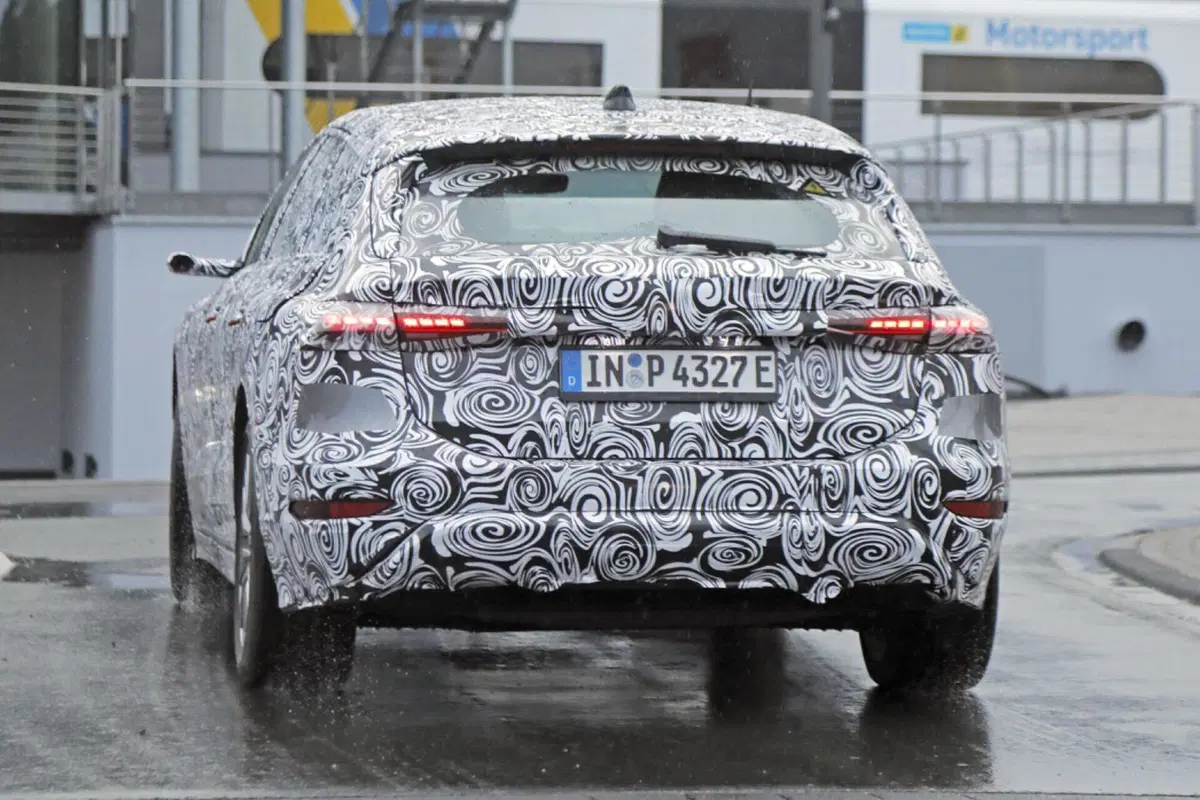 Audi A6 Avant, ecco la variante 100% elettrica [Foto Spia] (11)