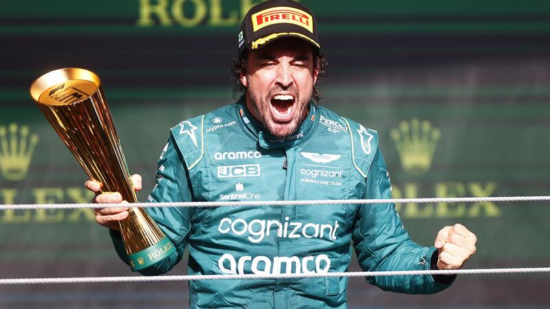 F1: Fernando Alonso, l&rsquo;uomo che corre pi&ugrave; veloce del tempo che passa