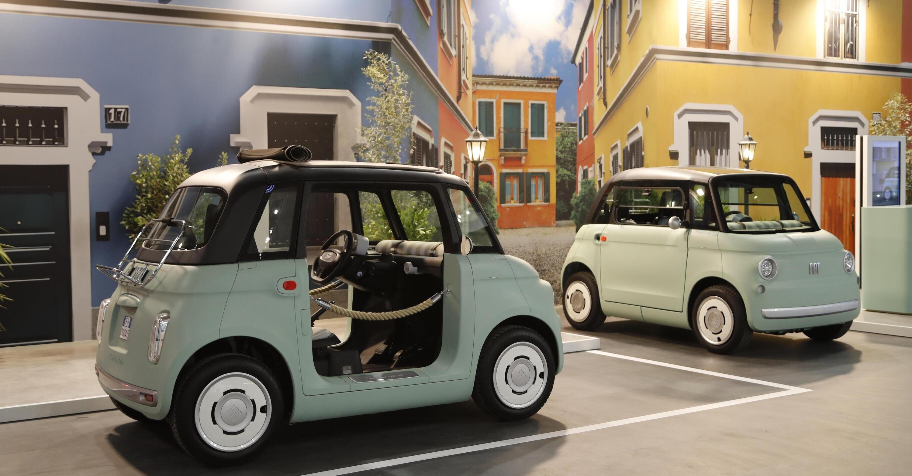 Fiat Topolino sul set di Eicma 2023: il diorama di Milano in scala 1:1 
