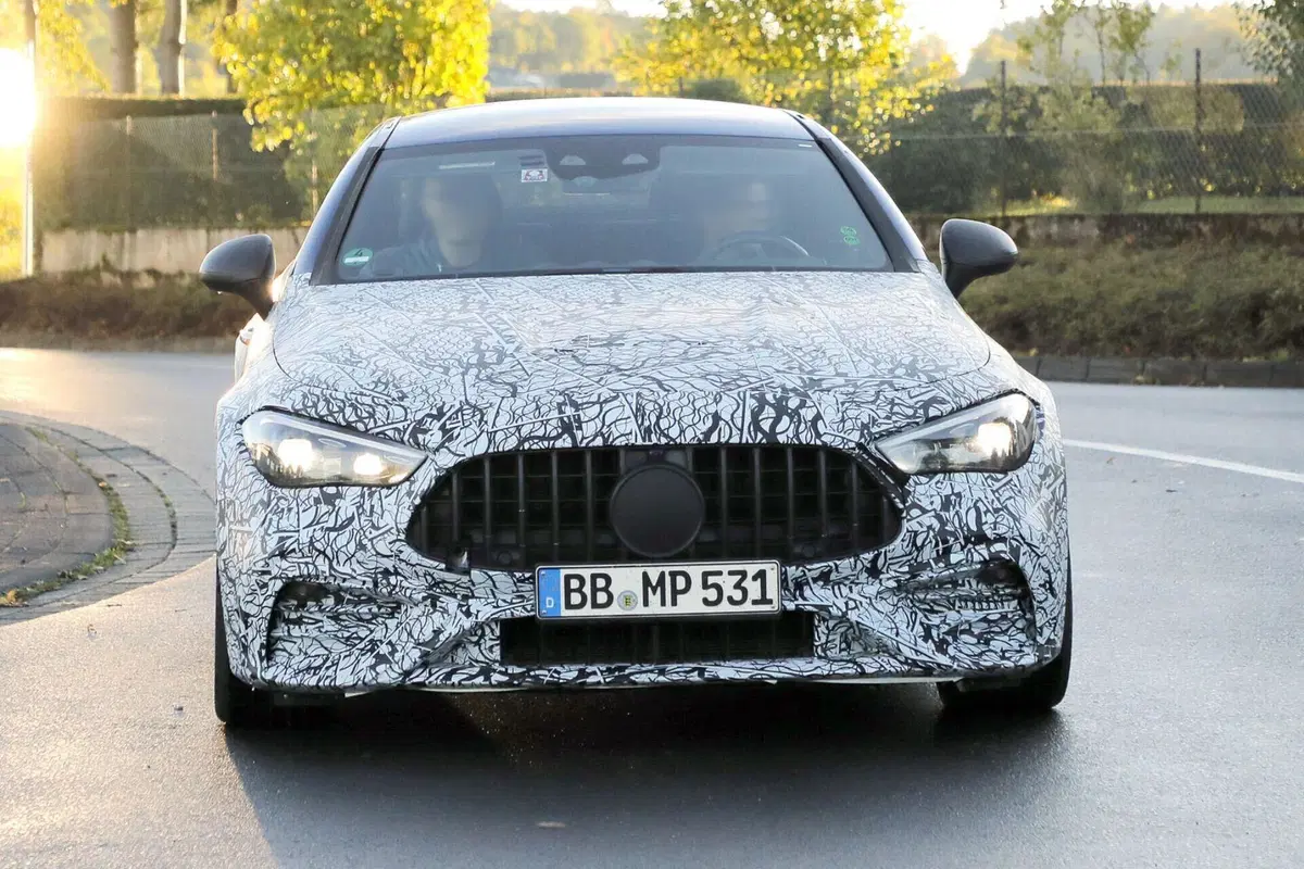 Mercedes AMG CLE 53 e 63, ecco le nuove Foto Spia (11)