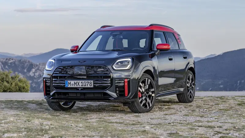 Mini John Cooper Works Countryman: arriva a 300 Cv