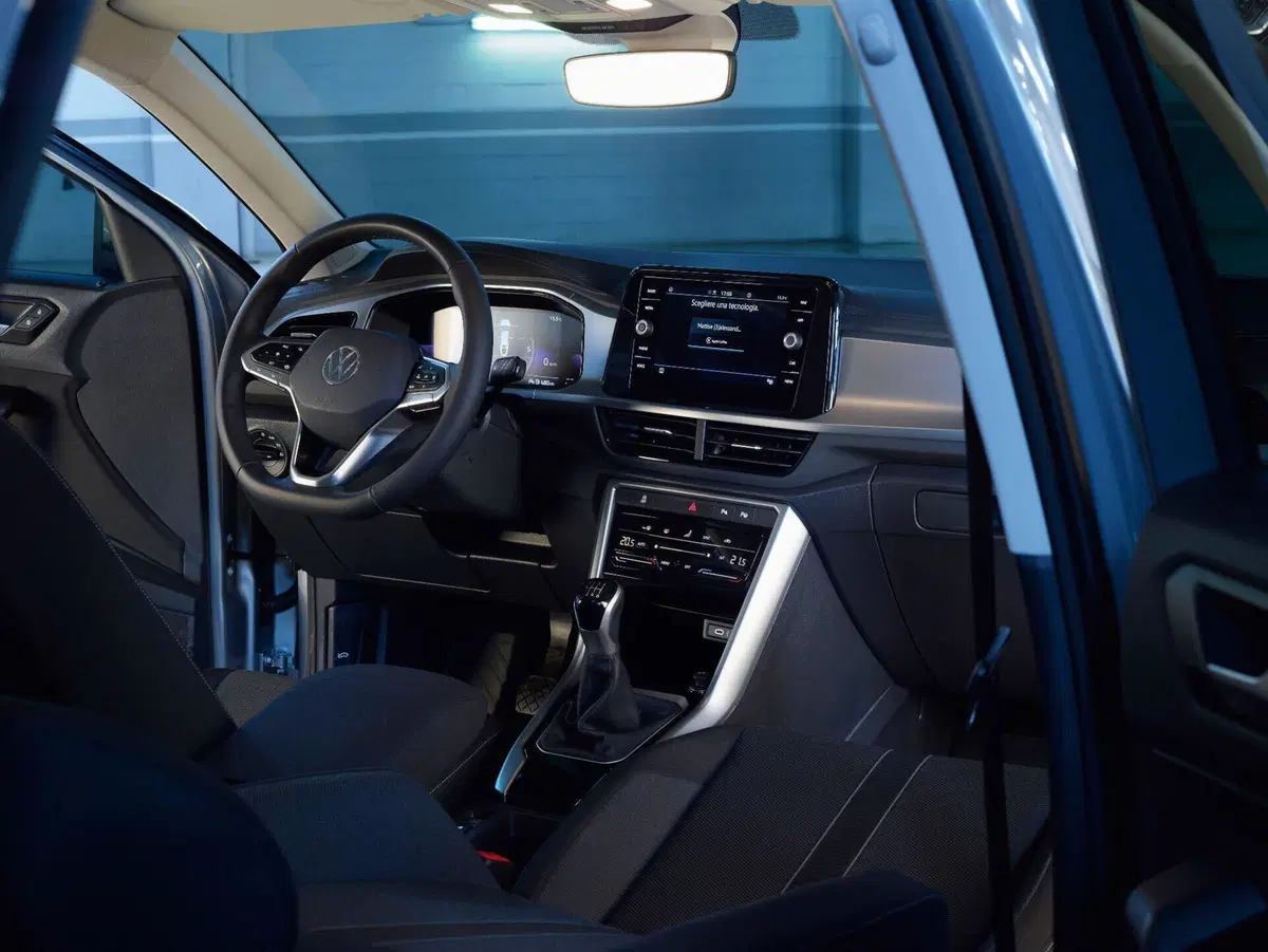 Volkswagen T-Roc Sport edizione limitata a 30.900 Euro (3)