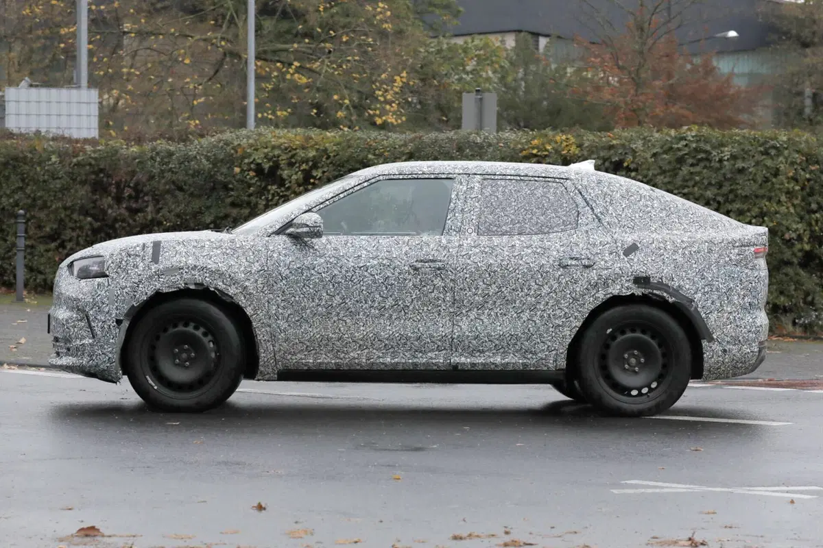 Ford, avvistato il nuovo crossover elettrico [Foto Spia] (2)