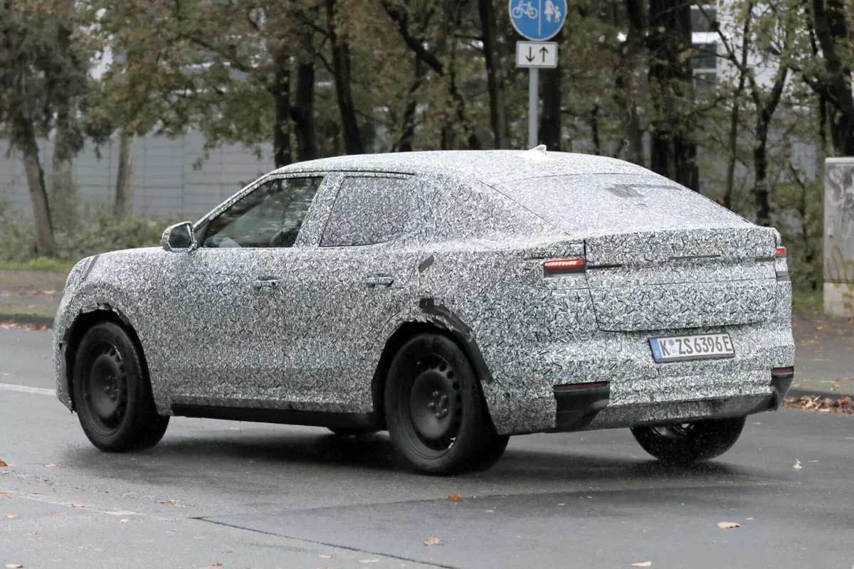 Ford, avvistato il nuovo crossover elettrico [Foto Spia] (5)