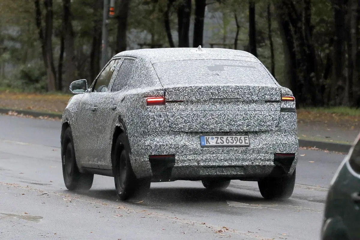 Ford, avvistato il nuovo crossover elettrico [Foto Spia] (13)