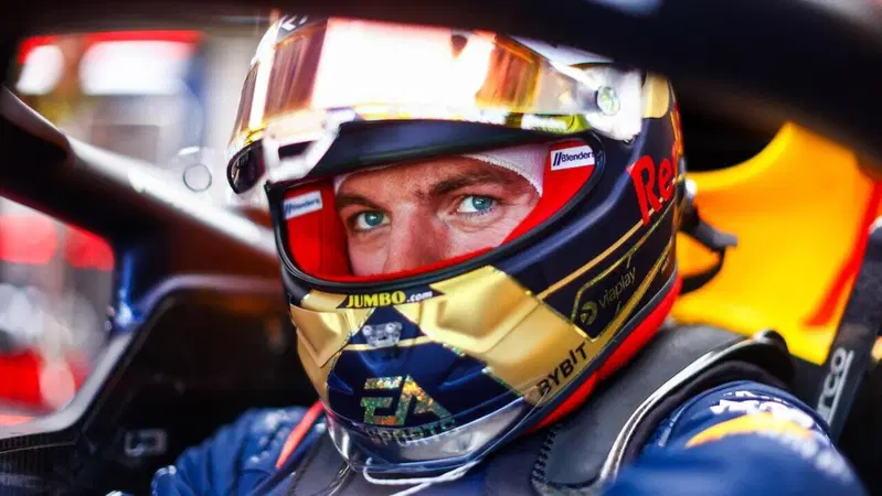 Formula 1. Non solo Verstappen sulla copertina del Time: ecco chi sono gli altri piloti della storia