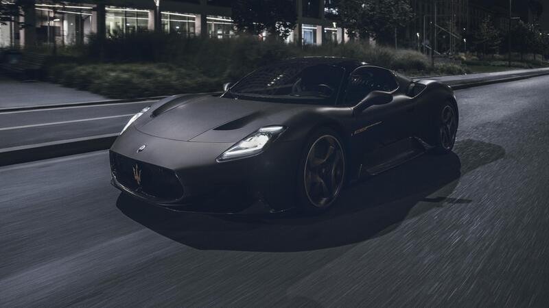 Maserati MC20: creatura della Notte [VIDEO]