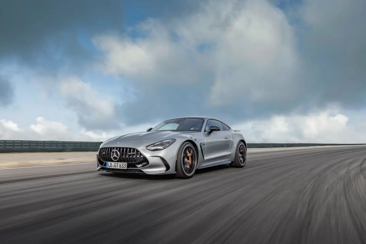 Mercedes AMG GT 2023, il V8 da 585 Cv è più “comodo” [VIDEO] (3)