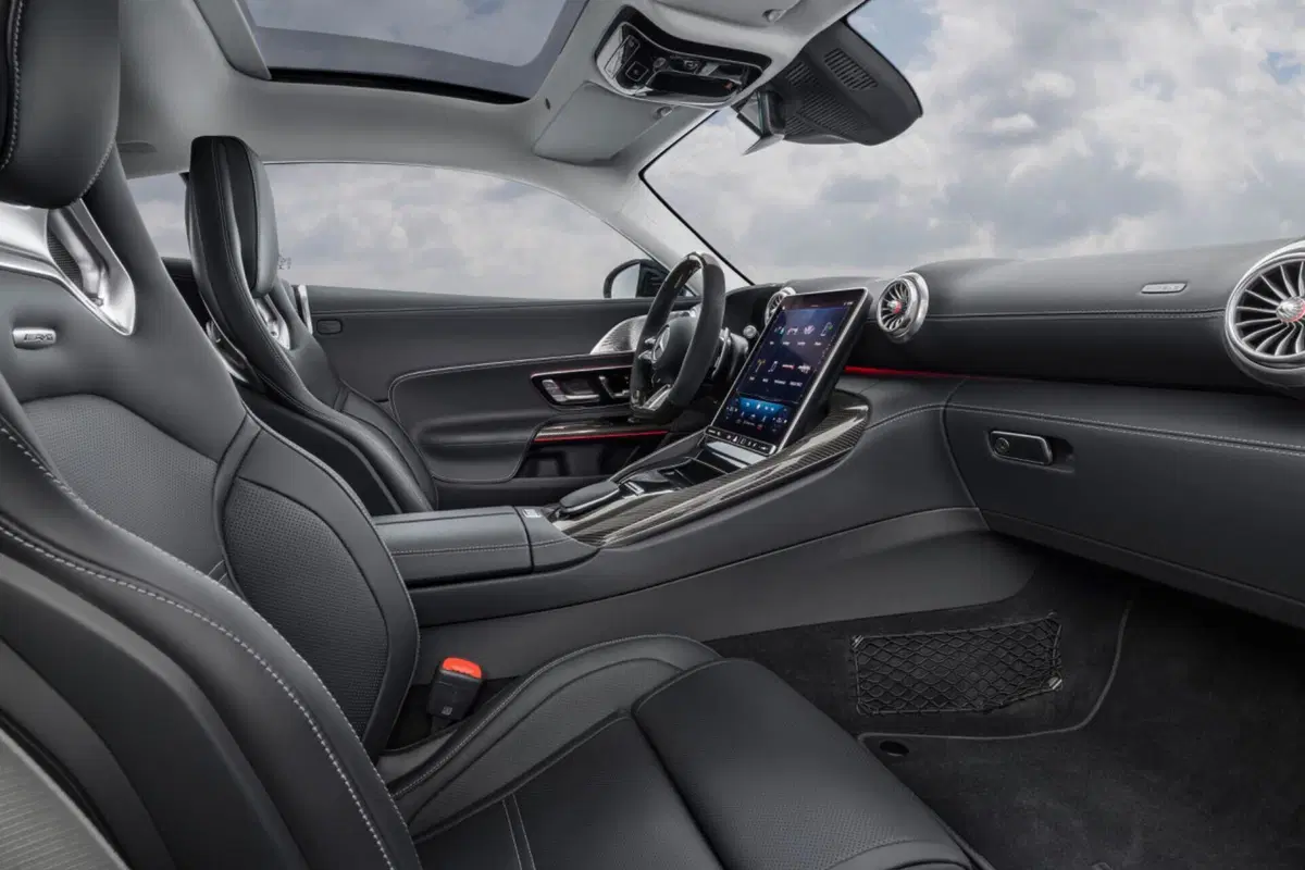 Mercedes AMG GT 2023, il V8 da 585 Cv è più “comodo” [VIDEO] (5)