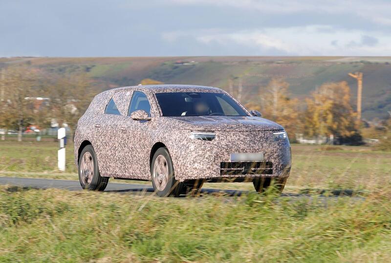 Opel Grandland, ecco il prototipo della nuova generazione [Foto Spia]