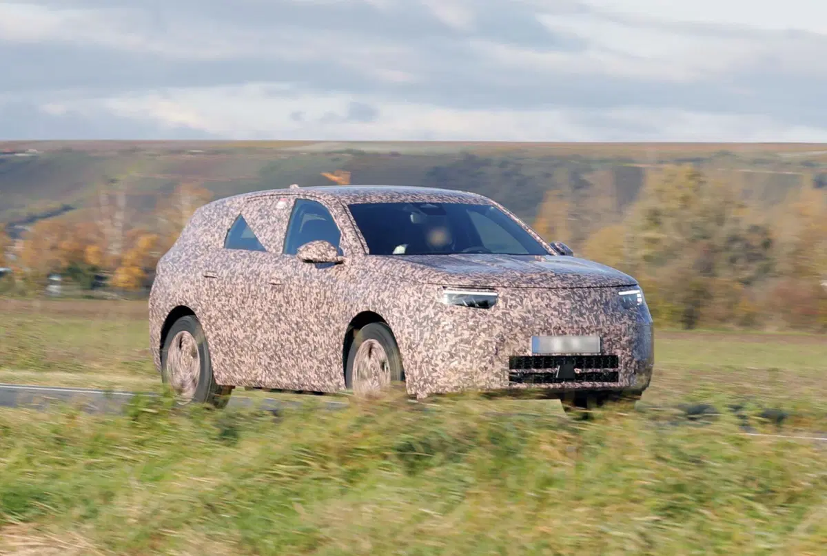 Opel Grandland, ecco il prototipo della nuova generazione [Foto Spia] (7)