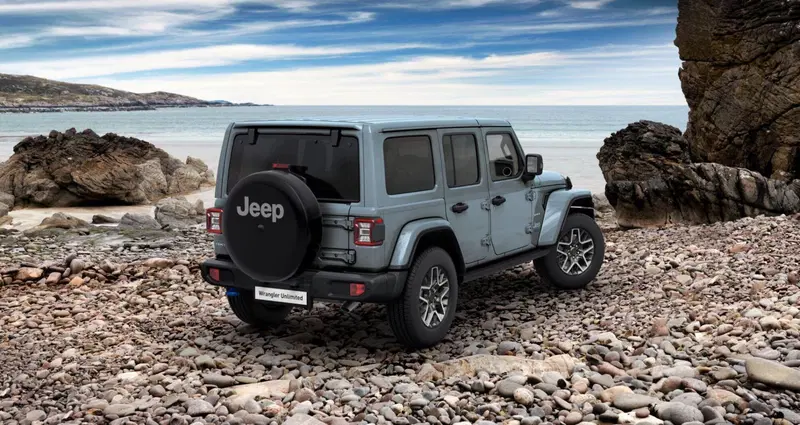 Jeep Wrangler 4xe, la plug in "selvaggia" &egrave; gi&agrave; in vendita