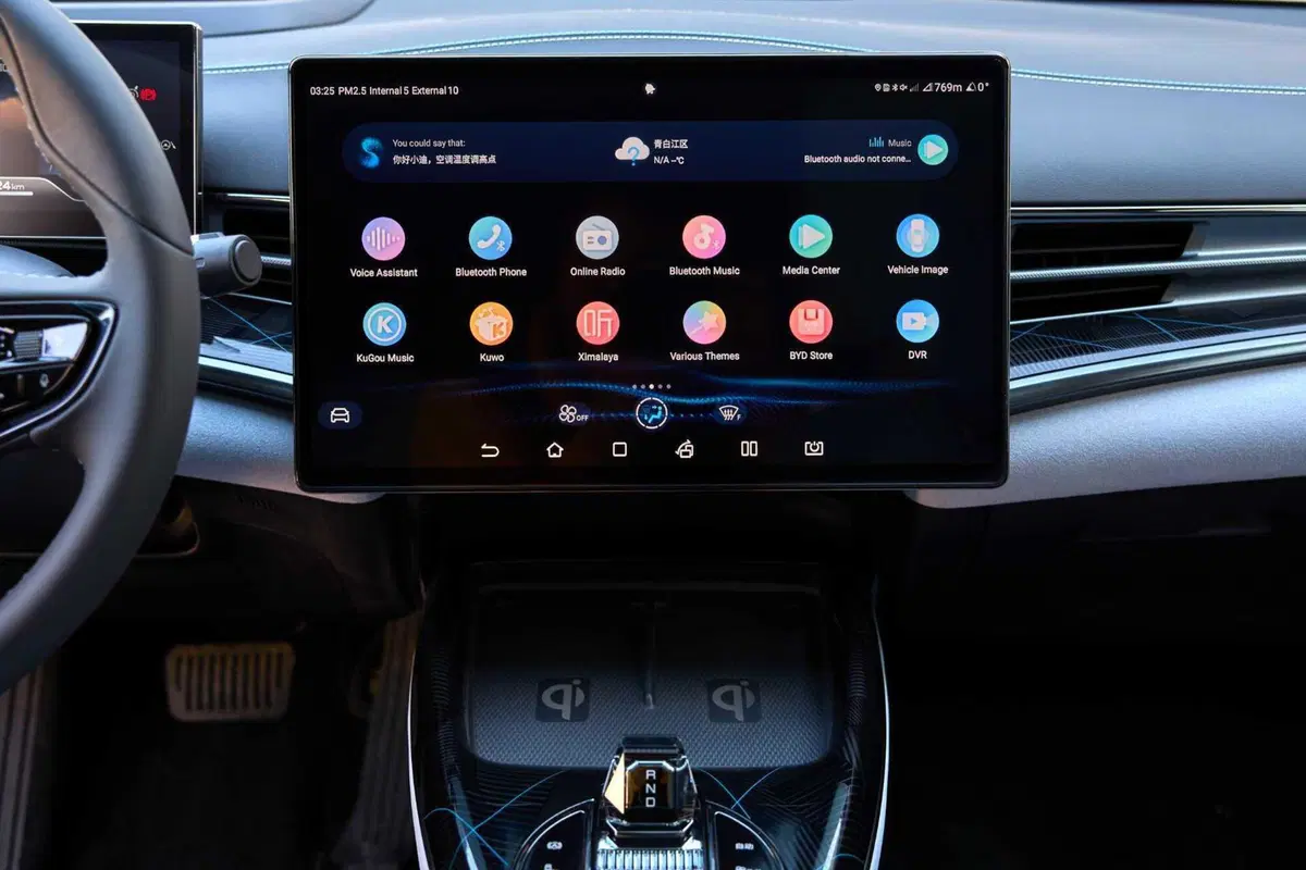 BYD Seal: al volante della top elettrica made in Cina. Batte la Tesla Model 3? (20)