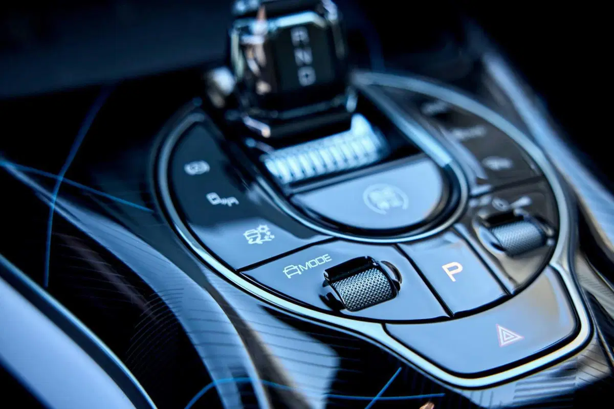 BYD Seal: al volante della top elettrica made in Cina. Batte la Tesla Model 3? (24)