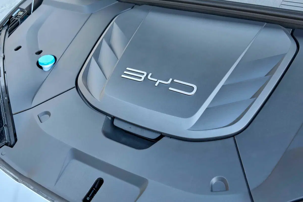 BYD Seal: al volante della top elettrica made in Cina. Batte la Tesla Model 3? (27)