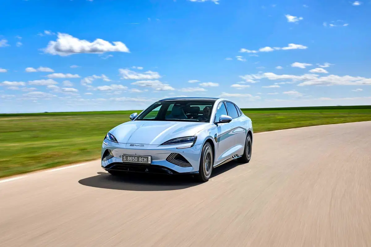 BYD Seal: al volante della top elettrica made in Cina. Batte la Tesla Model 3? (71)