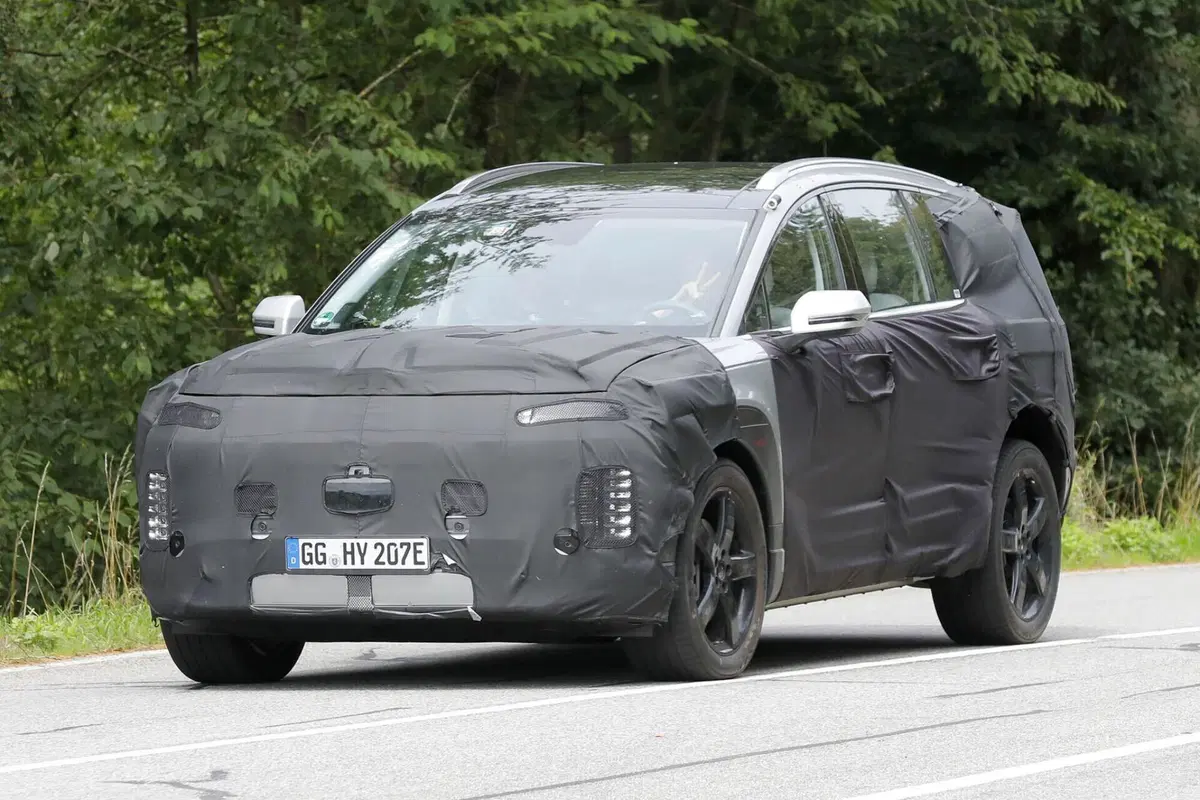 Hyundai Ioniq 7, il Suv elettrico è in fase di test [Foto Spia] (7)