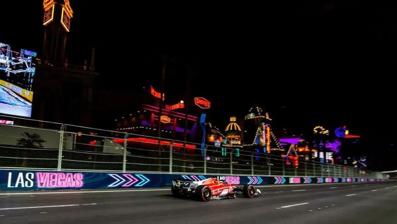 F1. Peggio di cos&igrave; non poteva andare a Las Vegas, Vasseur: "Quanto accaduto a Sainz &egrave; inaccettabile"