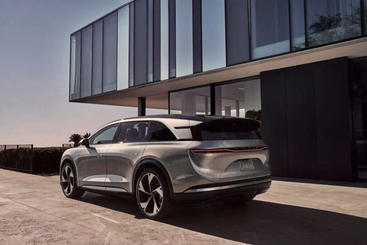 Lucid Gravity, suv elettrica da 80.000 euro e schermo da 34 pollici (2)