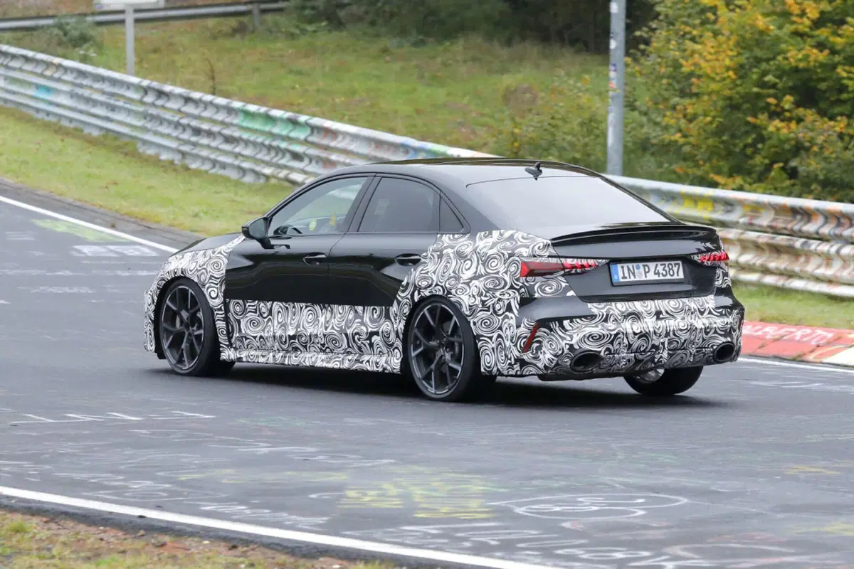 Audi S3 e RS3, arrivano i nuovi facelift [Foto Spia] (2)
