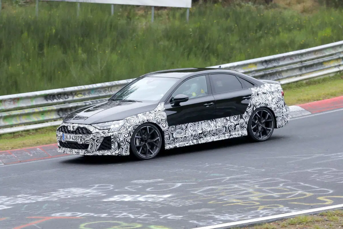 Audi S3 e RS3, arrivano i nuovi facelift [Foto Spia] (11)