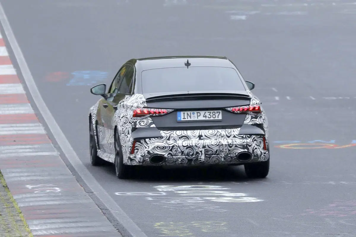 Audi S3 e RS3, arrivano i nuovi facelift [Foto Spia] (13)