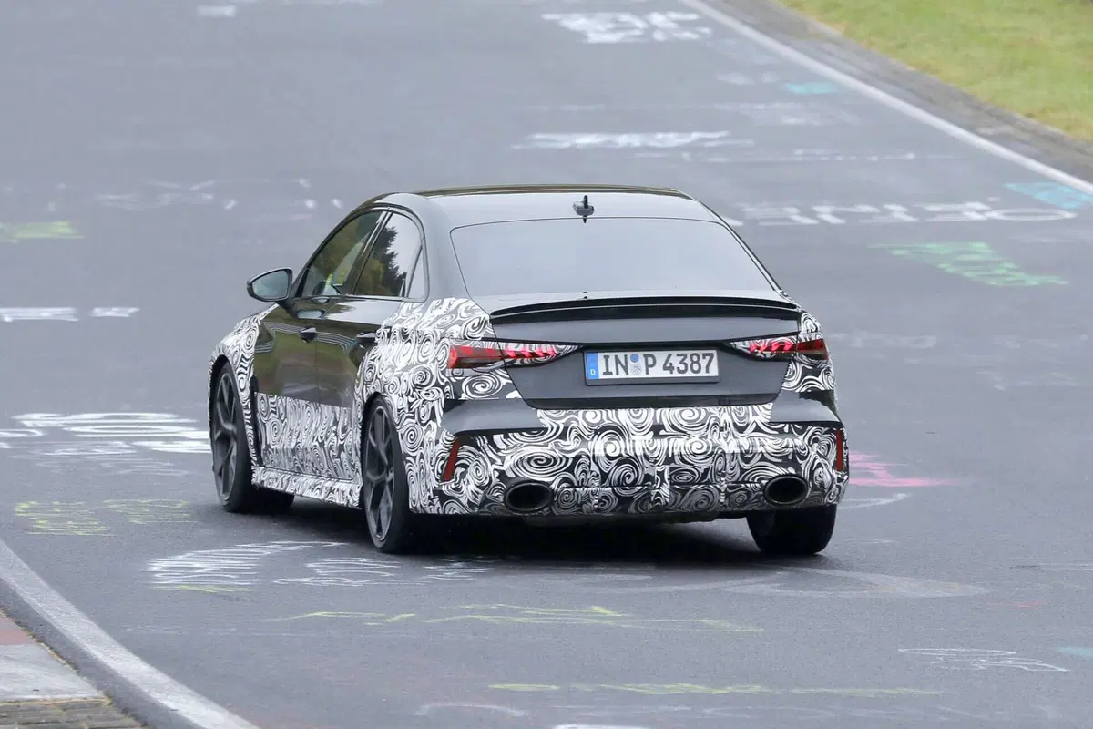 Audi S3 e RS3, arrivano i nuovi facelift [Foto Spia] (15)