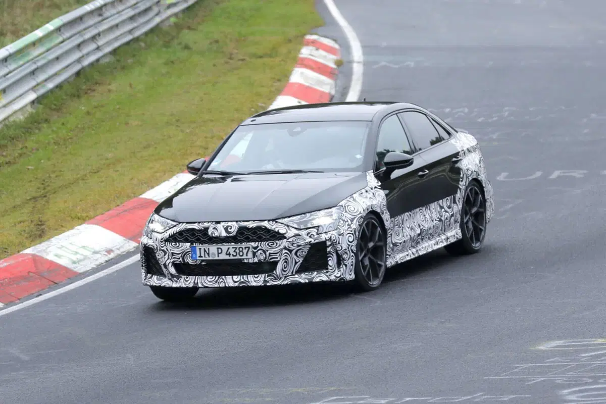 Audi S3 e RS3, arrivano i nuovi facelift [Foto Spia] (20)