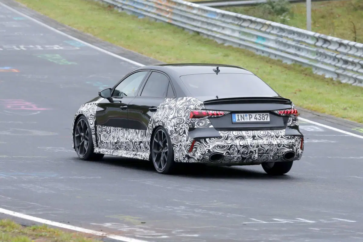 Audi S3 e RS3, arrivano i nuovi facelift [Foto Spia] (18)