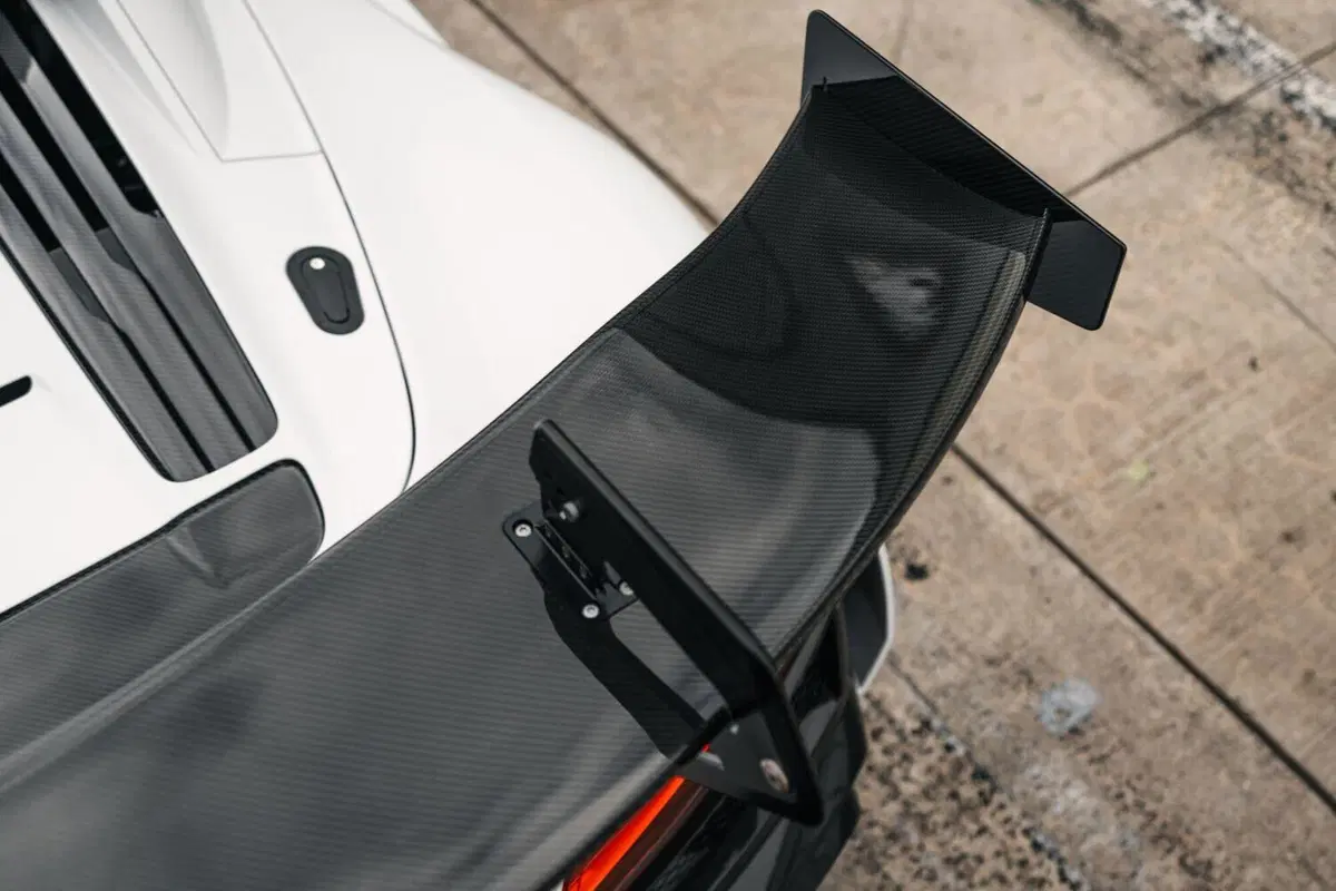ABT XGT: la supercar stradale da 640 CV e 1.400 kg  (8)