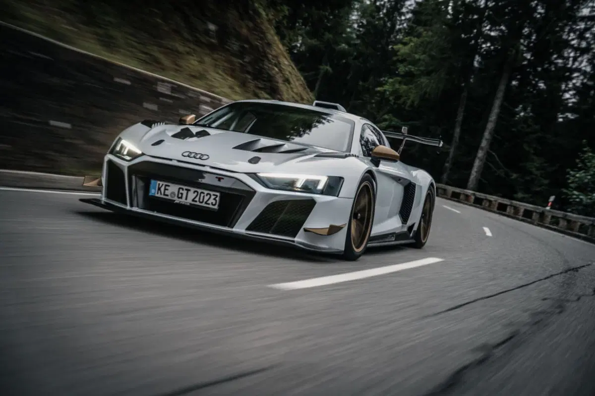 ABT XGT: la supercar stradale da 640 CV e 1.400 kg  (15)