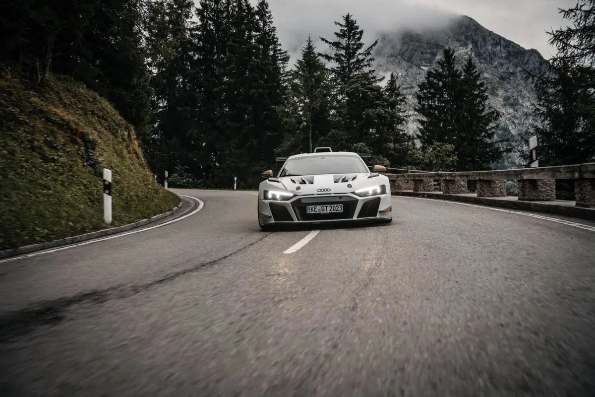 ABT XGT: la supercar stradale da 640 CV e 1.400 kg  (17)