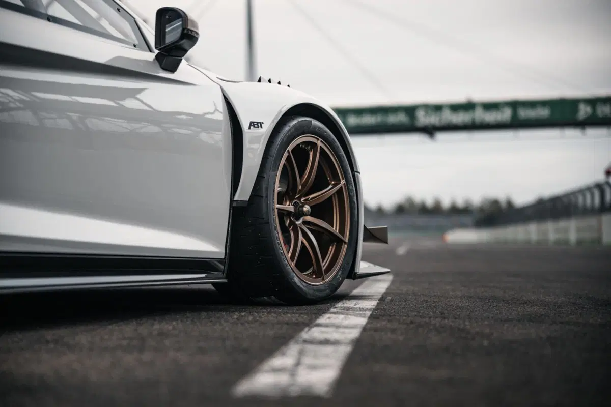 ABT XGT: la supercar stradale da 640 CV e 1.400 kg  (21)