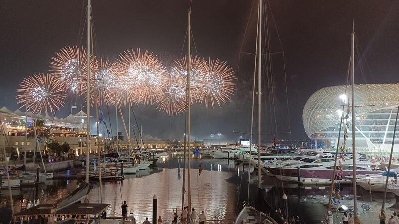 Il magico mondo di Abu Dhabi e il circus di Formula 1: il racconto da Yas Marina