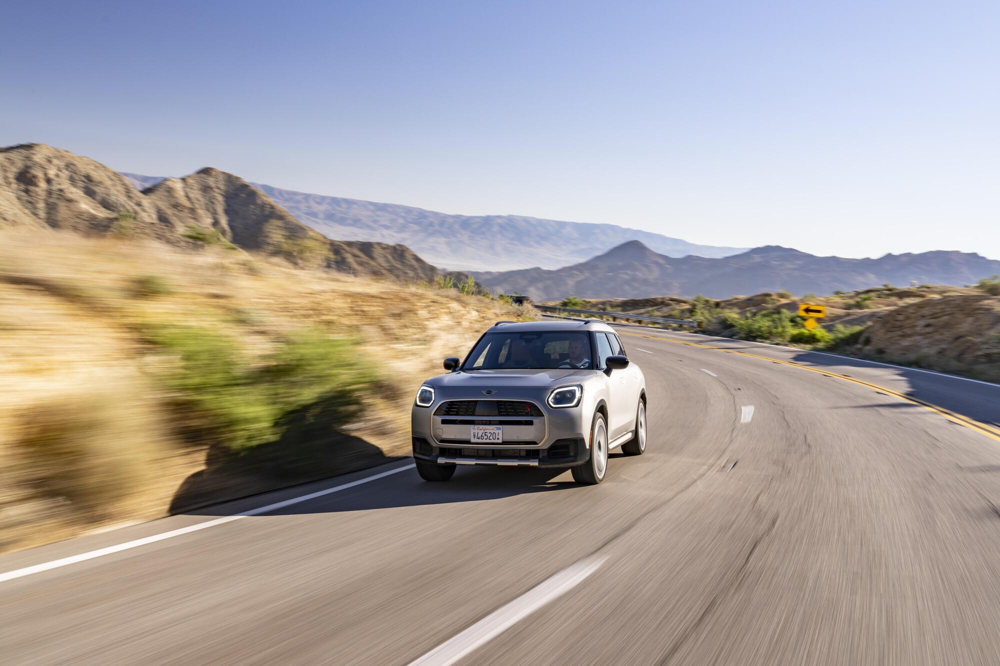 MINI Countryman S ALL4: Versatilit&agrave;, Performances e Tecnologia al Top