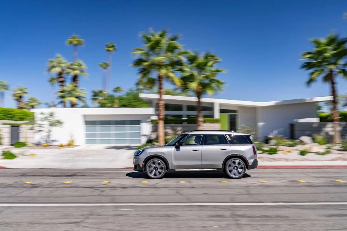MINI Countryman S ALL4: Versatilità, Performances e Tecnologia al Top (14)