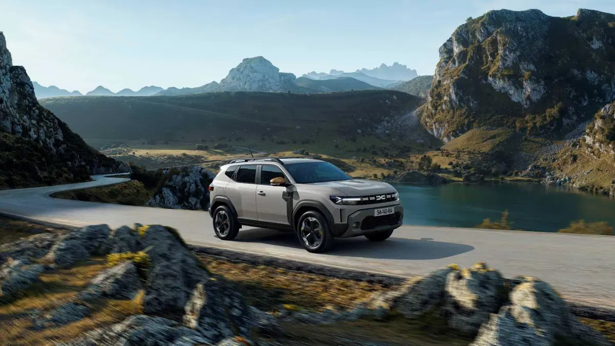 Dacia Duster 2024, evoluta è dir poco. GPL, ibrida e anche 4x4... da 19.900 Euro [VIDEO] (4)