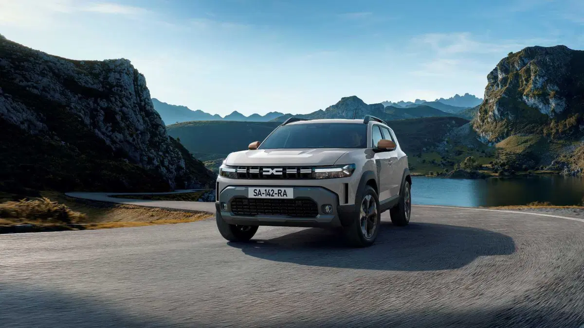 Dacia Duster 2024, evoluta è dir poco. GPL, ibrida e anche 4x4... da 19.900 Euro [VIDEO] (5)