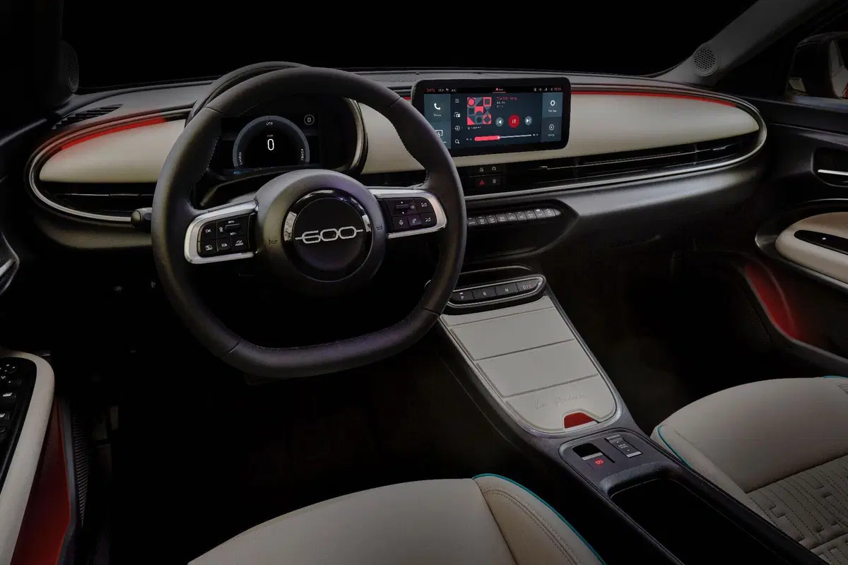 Nuova Fiat 600: motorizzazioni, allestimenti, optional e prezzi. Guida all’acquisto (15)