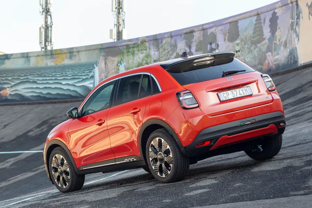 Nuova Fiat 600: motorizzazioni, allestimenti, optional e prezzi. Guida all’acquisto (17)