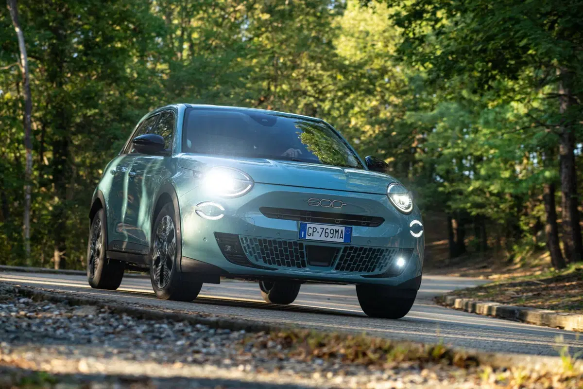 Nuova Fiat 600: motorizzazioni, allestimenti, optional e prezzi. Guida all’acquisto (28)
