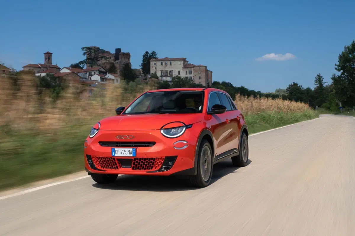 Nuova Fiat 600: motorizzazioni, allestimenti, optional e prezzi. Guida all’acquisto (30)