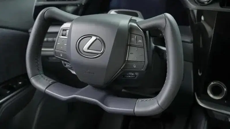 Lexus RZ: arriva lo sterzo "by wire" di nuova generazione anche in Europa