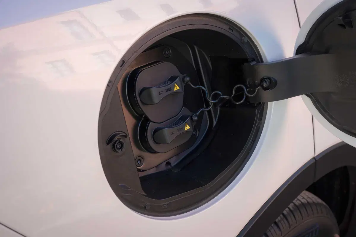 GWM (Great Wall): la WEY 03 2024 è una plug-in da 136 km e costa 45.000 euro [VIDEO] (5)