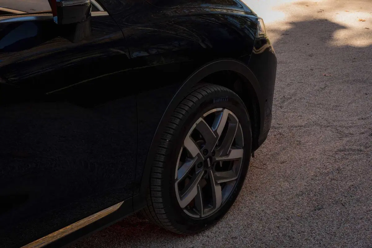 GWM (Great Wall): la WEY 03 2024 è una plug-in da 136 km e costa 45.000 euro [VIDEO] (15)
