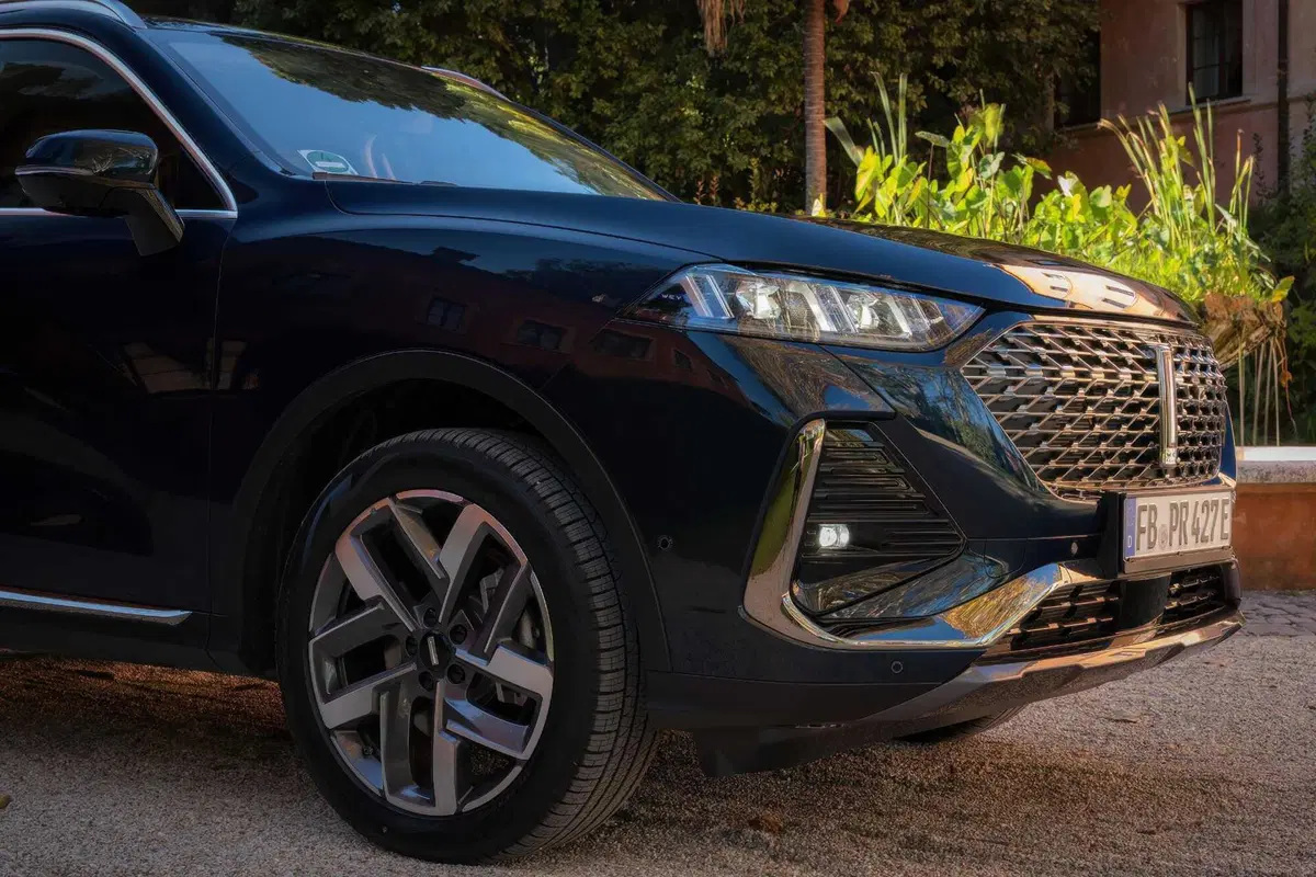 GWM (Great Wall): la WEY 03 2024 è una plug-in da 136 km e costa 45.000 euro [VIDEO] (18)